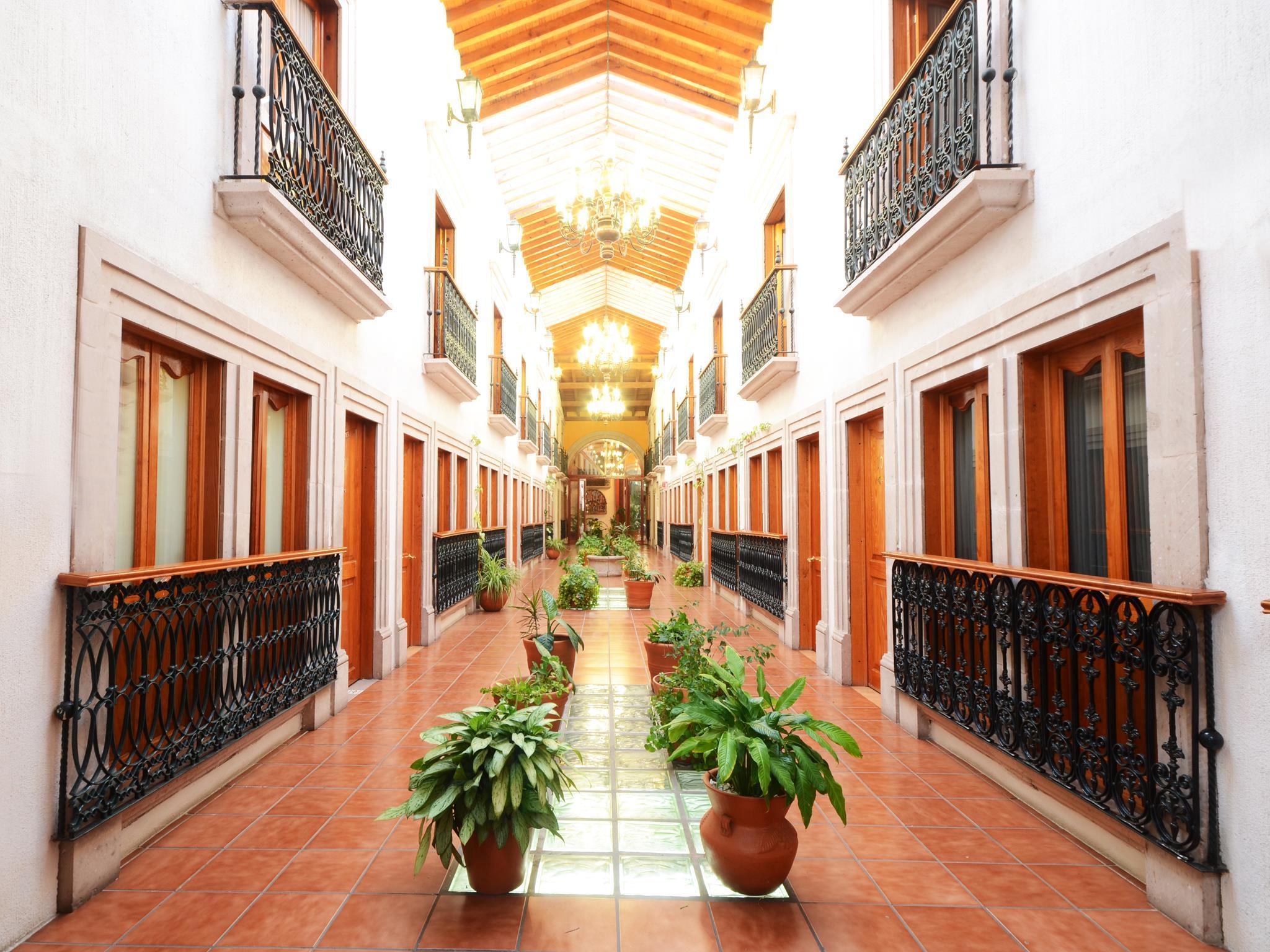 Hotel Misión Pátzcuaro Centro Histórico Exterior foto